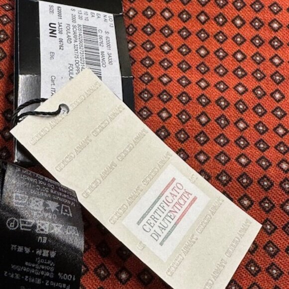 Armani Wool & Silk Italian Scarf NWT! - Picture 8 of 9